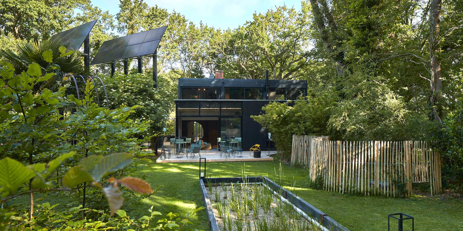 Landscaping of an architect-designed house by a landscaper based in the Nantes metropolitan area